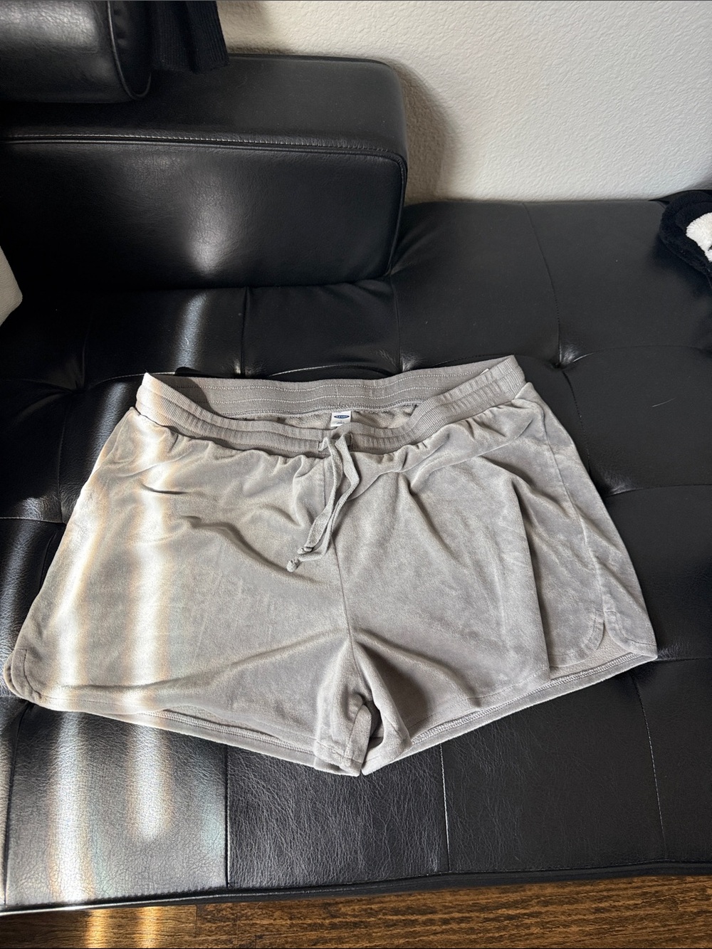 Old Navy Silver Gray Velour Pullover & Matching Shorts Set - Large